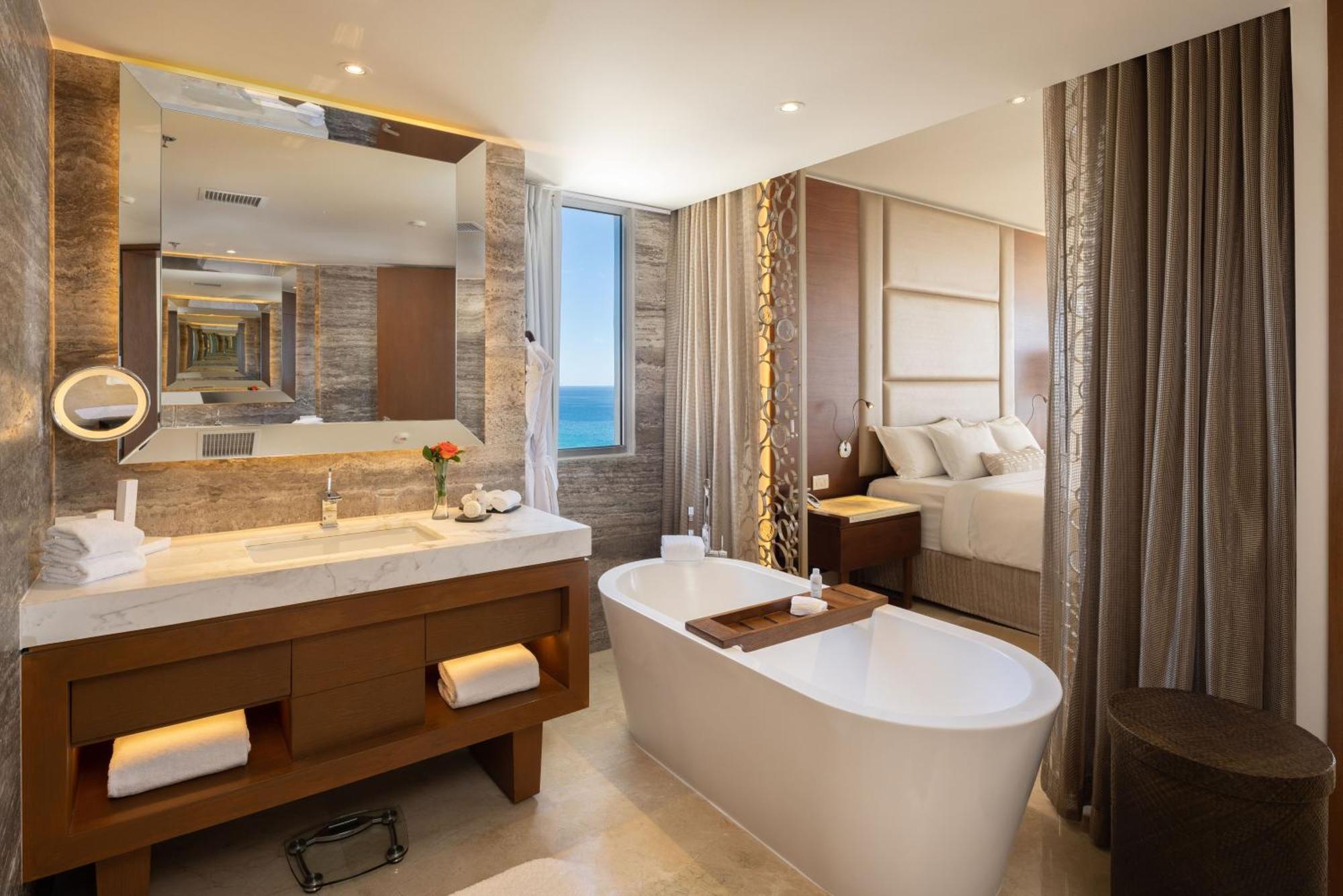 Royale Junior Suite Ocean View